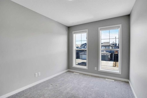 179 Lucas Heights Nw, Calgary, AB - Indoor Photo Showing Other Room
