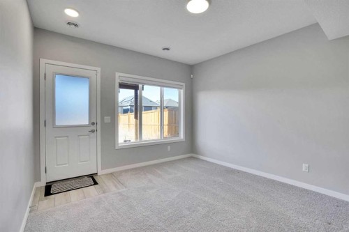 179 Lucas Heights Nw, Calgary, AB - Indoor Photo Showing Other Room