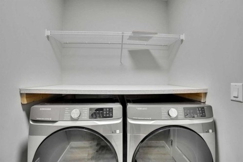 179 Lucas Heights Nw, Calgary, AB - Indoor Photo Showing Laundry Room