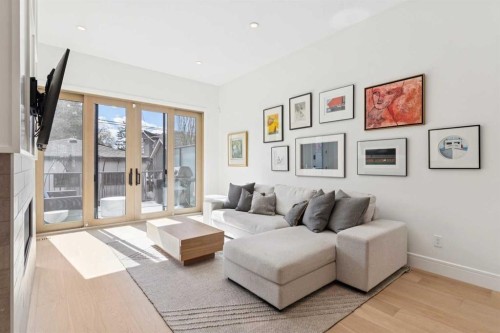 534 35A Street Nw, Calgary, AB - Indoor