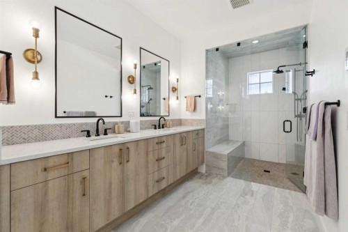 534 35A Street Nw, Calgary, AB - Indoor Photo Showing Bathroom