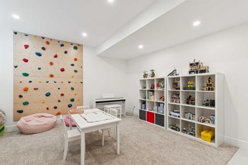 534 35A Street Nw, Calgary, AB - Indoor