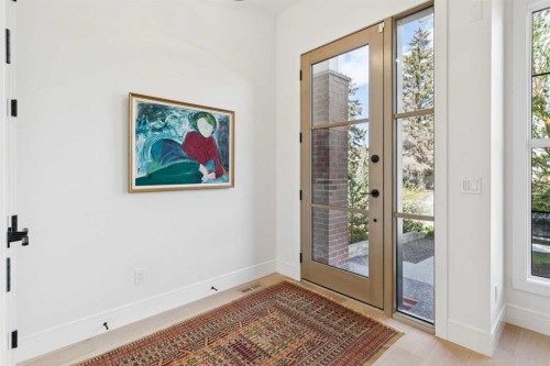 534 35A Street Nw, Calgary, AB - Indoor Photo Showing Other Room