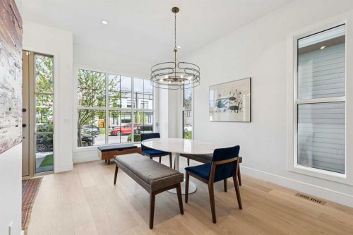 534 35A Street Nw, Calgary, AB - Indoor Photo Showing Dining Room