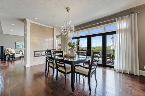 85 Rockcliff Heights Nw, Calgary, AB - Indoor Photo Showing Dining Room