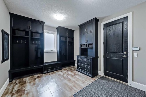 85 Rockcliff Heights Nw, Calgary, AB - Indoor Photo Showing Other Room