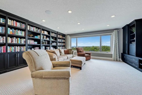 85 Rockcliff Heights Nw, Calgary, AB - Indoor