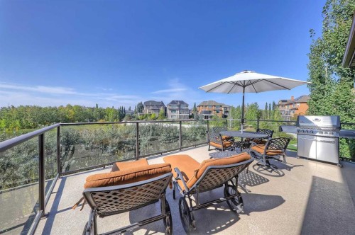 85 Rockcliff Heights Nw, Calgary, AB - Outdoor With Exterior