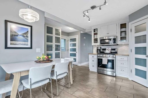 56 Mt Aberdeen Close Se, Calgary, AB - Indoor