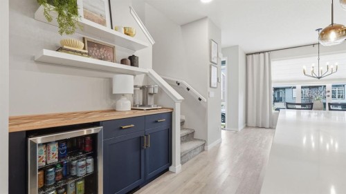 77 Wolf Gate, Okotoks, AB - Indoor