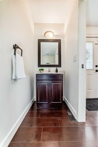 262 Coventry Court Ne, Calgary, AB - Indoor