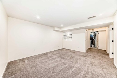 262 Coventry Court Ne, Calgary, AB - Indoor Photo Showing Other Room