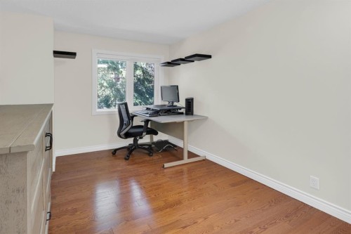 111 Point Drive Nw, Calgary, AB - Indoor Photo Showing Office