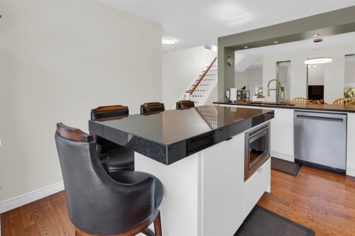 111 Point Drive Nw, Calgary, AB - Indoor Photo Showing Kitchen