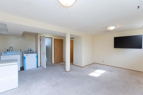 95 Castleridge Close Ne, Calgary, AB - Indoor