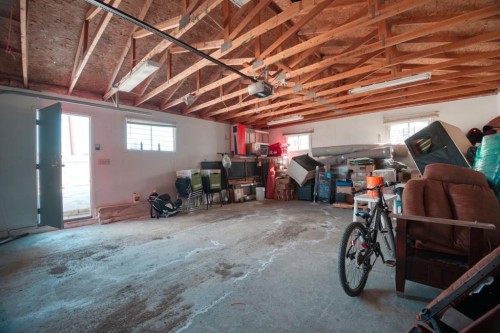 95 Castleridge Close Ne, Calgary, AB - Indoor