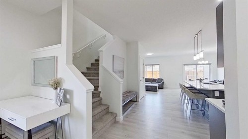 55 Belgian Crescent, Cochrane, AB - Indoor Photo Showing Other Room