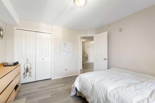 2320-2371 Eversyde Avenue Sw, Calgary, AB - Indoor Photo Showing Bedroom