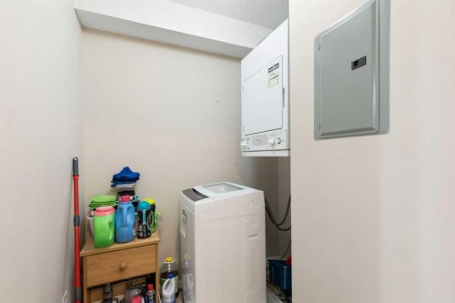 2320-2371 Eversyde Avenue Sw, Calgary, AB - Indoor