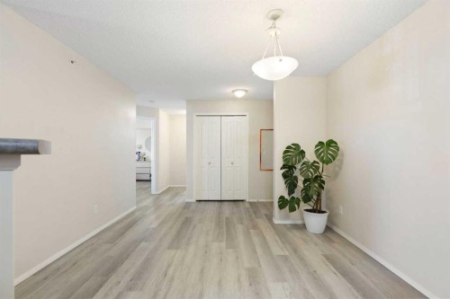 2320-2371 Eversyde Avenue Sw, Calgary, AB - Indoor Photo Showing Other Room