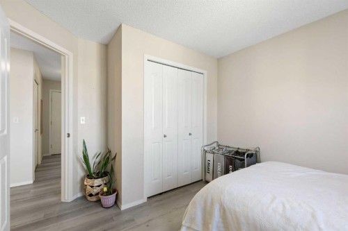 2320-2371 Eversyde Avenue Sw, Calgary, AB - Indoor Photo Showing Bedroom