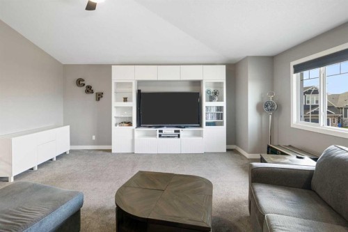 41 Banded Peak View, Okotoks, AB - Indoor Photo Showing Living Room
