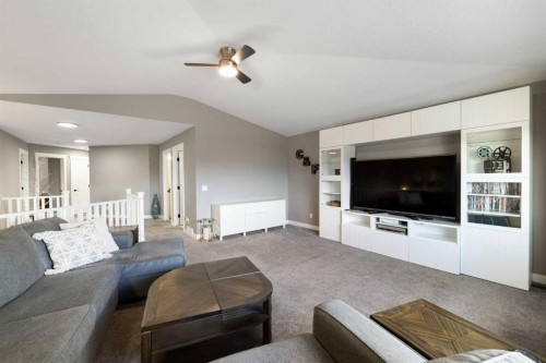 41 Banded Peak View, Okotoks, AB - Indoor Photo Showing Living Room