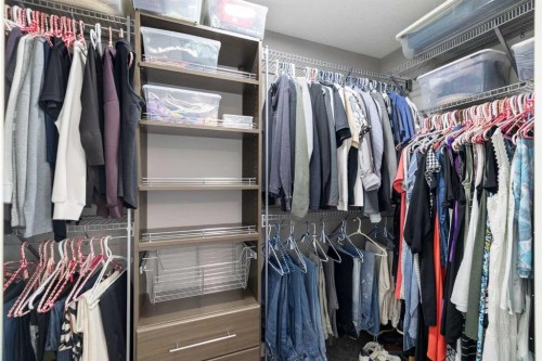 41 Banded Peak View, Okotoks, AB - Indoor With Storage