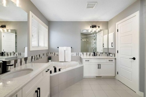 41 Banded Peak View, Okotoks, AB - Indoor Photo Showing Bathroom