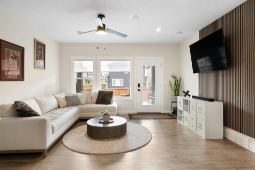 41 Banded Peak View, Okotoks, AB - Indoor Photo Showing Living Room
