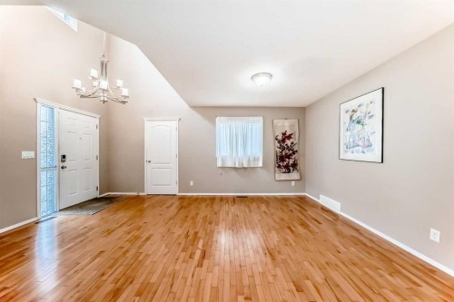 80 Eversyde Way Sw, Calgary, AB - Indoor Photo Showing Other Room