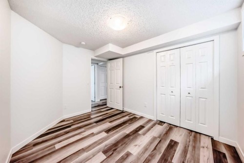 80 Eversyde Way Sw, Calgary, AB - Indoor Photo Showing Other Room