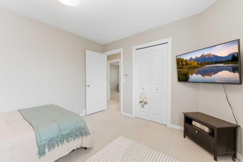 143 Chaparral Ravine View Se, Calgary, AB - Indoor Photo Showing Bedroom