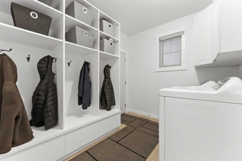 335 Chapala Point Se, Calgary, AB - Indoor Photo Showing Laundry Room