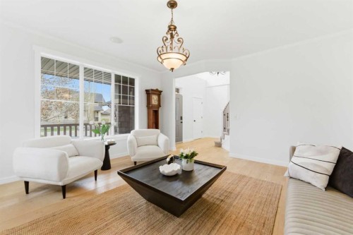 335 Chapala Point Se, Calgary, AB - Indoor Photo Showing Living Room