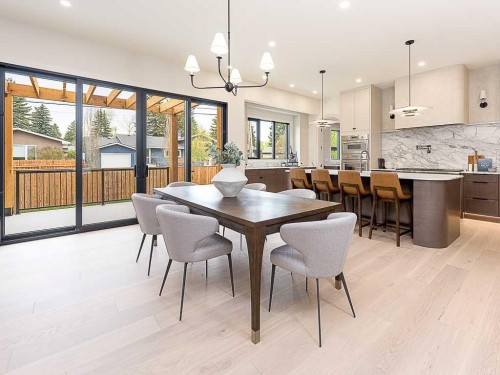 15 42 Street Sw, Calgary, AB - Indoor Photo Showing Dining Room