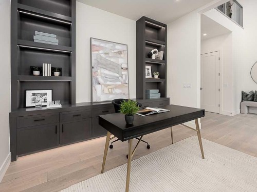 15 42 Street Sw, Calgary, AB - Indoor