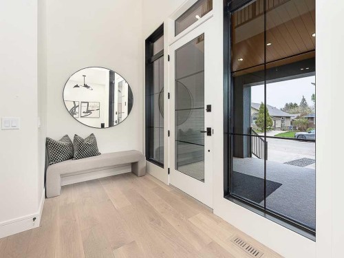 15 42 Street Sw, Calgary, AB - Indoor Photo Showing Other Room