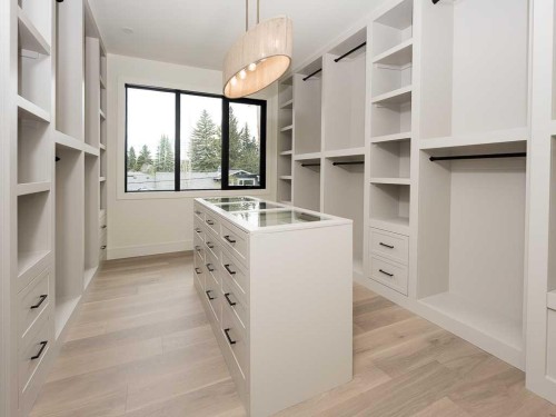 15 42 Street Sw, Calgary, AB - Indoor