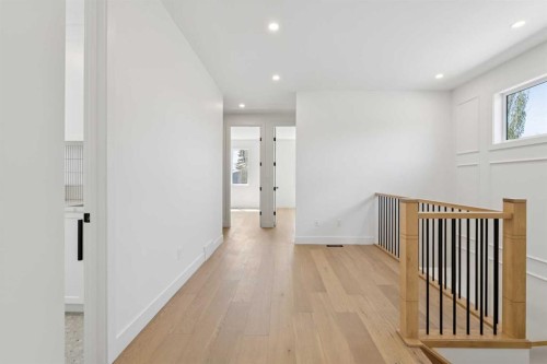 1027 32 Avenue Nw, Calgary, AB - Indoor Photo Showing Other Room