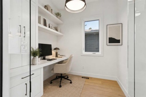 1027 32 Avenue Nw, Calgary, AB - Indoor Photo Showing Office