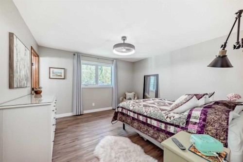 39 Westfall Crescent, Okotoks, AB - Indoor Photo Showing Bedroom