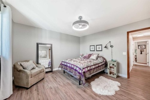 39 Westfall Crescent, Okotoks, AB - Indoor Photo Showing Bedroom