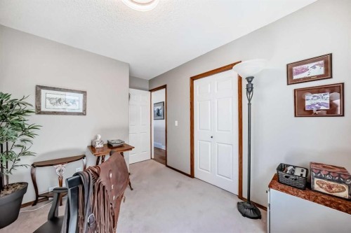 39 Westfall Crescent, Okotoks, AB - Indoor Photo Showing Other Room