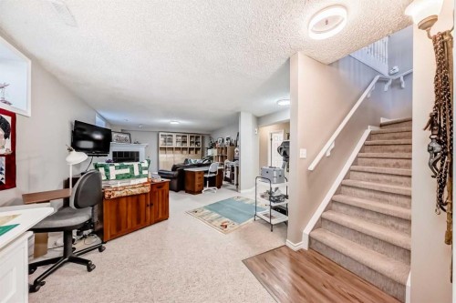 39 Westfall Crescent, Okotoks, AB - Indoor