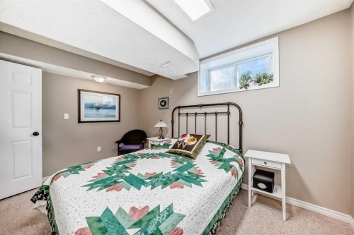 39 Westfall Crescent, Okotoks, AB - Indoor Photo Showing Bedroom