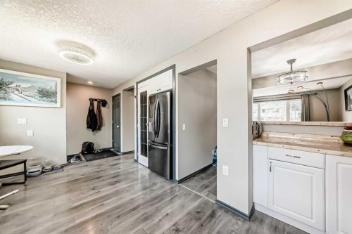 3014 Doverville Crescent Se, Calgary, AB - Indoor