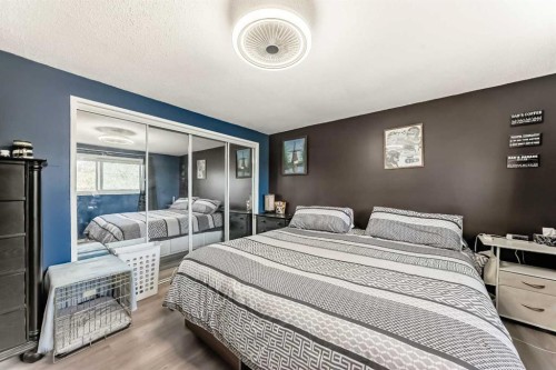 3014 Doverville Crescent Se, Calgary, AB - Indoor Photo Showing Bedroom
