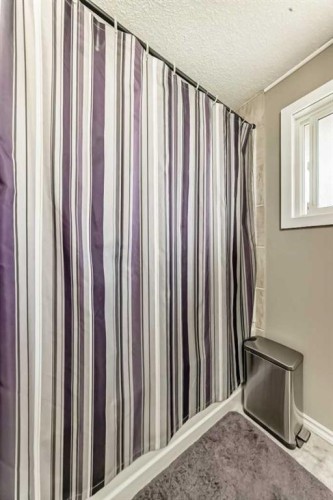 3014 Doverville Crescent Se, Calgary, AB - Indoor Photo Showing Other Room