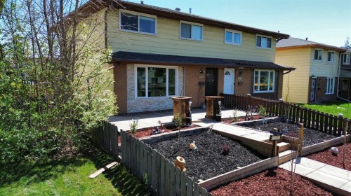 3014 Doverville Crescent Se, Calgary, AB - Outdoor